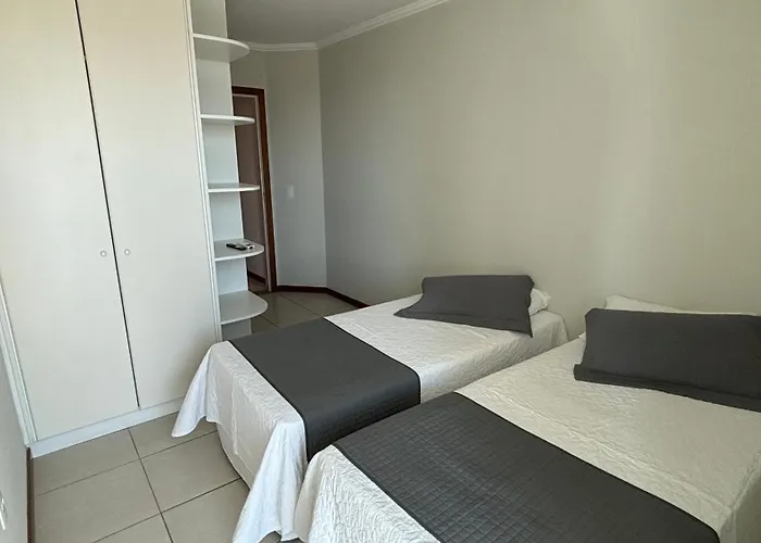 Apartamento Na Praia Do Morro - Condominio Praia Da Maruja - Na Quadra Da Praia